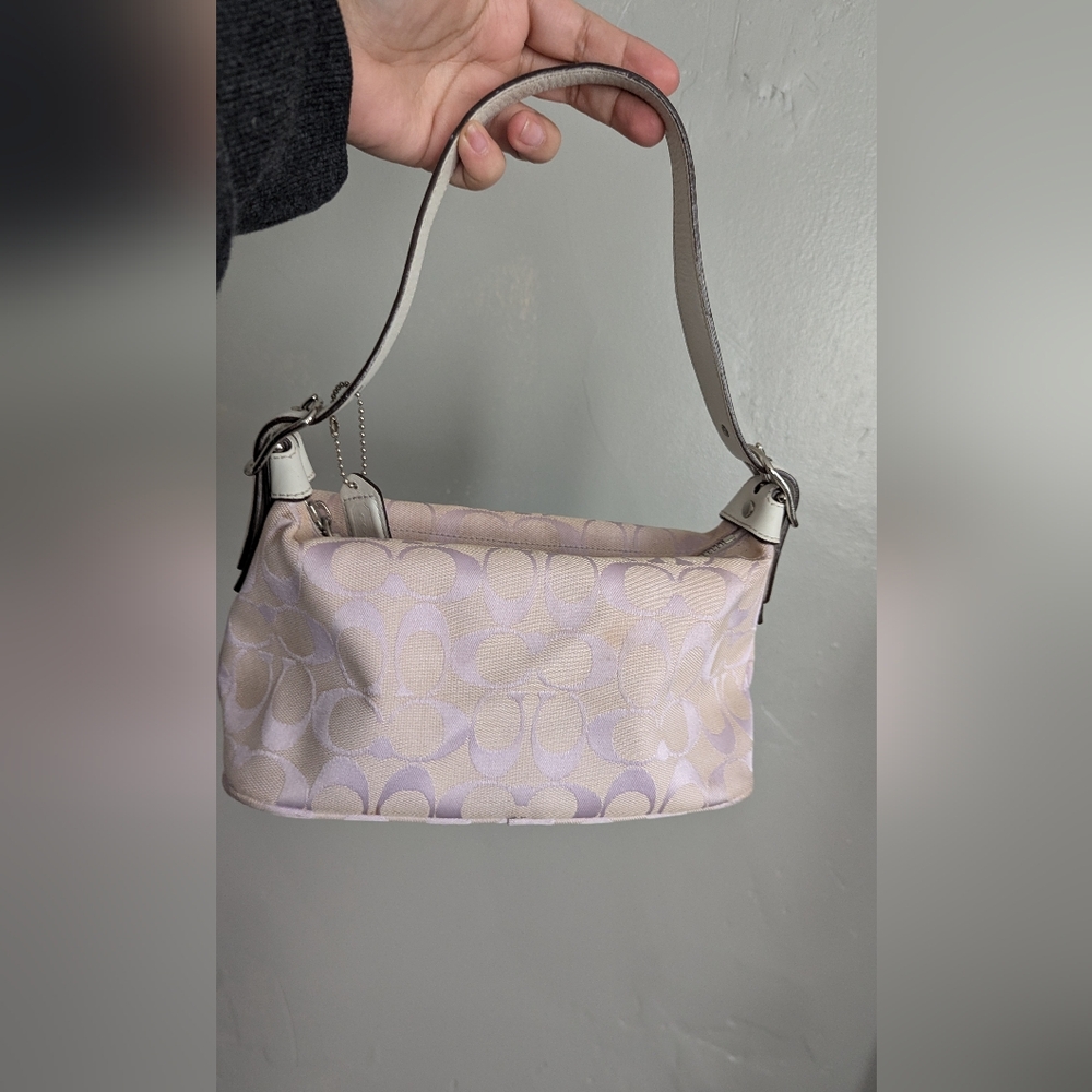 Beautiful lilac coach logo small shoulder bag. Vintage. - Picture 3 of 17